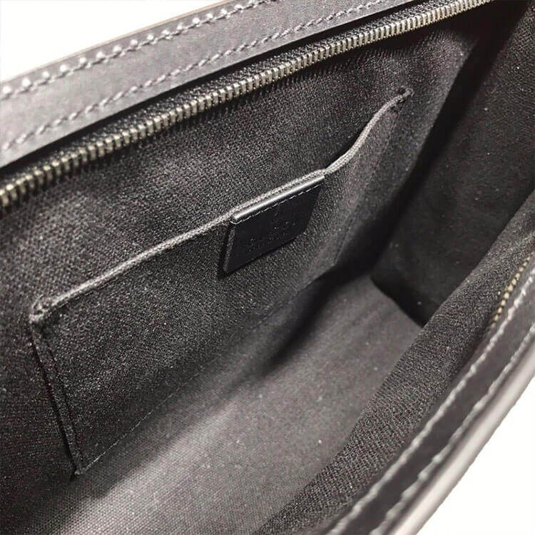 G*u*i gg black pouch